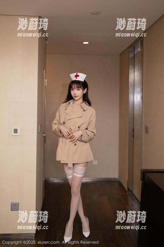 秀人网 - 户外野营，张优ayoyo的福利缩水装置！这作品也做人家科技与艺术的交汇，你懂的。