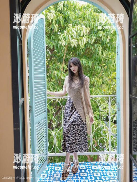 秀人网 - 杜viki假装是厨娘，实则藏着一堆免费资源，你猜是哪个？
