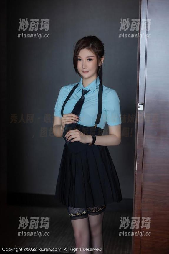 秀人网 - 瞧这水水er，真会给妹妹拍写真，图包打开有拆盲箱的乐趣！