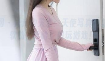 秀人网 – 汁汁的天堂：天使写真全集直击软肋，哈哈！像玩游戏！
