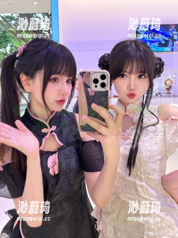 镂空入库！秋山AkI教你如何在图库找到灵魂伴侣，保姆请自觉撤退！