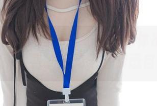 紧急企划 – 下载一只喵喵梓的体操服写真，水平太高的姿势，请惊恐自负！