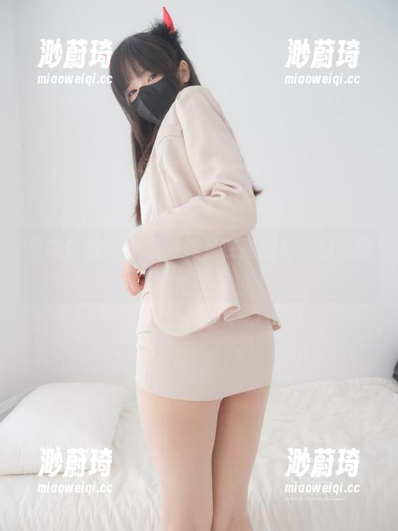 紧急企划-小恩 紧急企划 - 小恩的美足在高清与梦幻美图中游荡