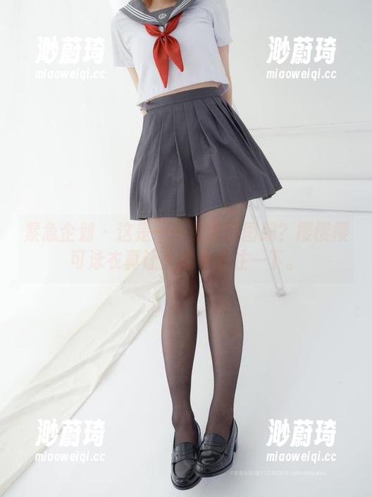 紧急企划 - 这是一个免费的图册？樱樱樱可泳衣真让人想多关注一下。