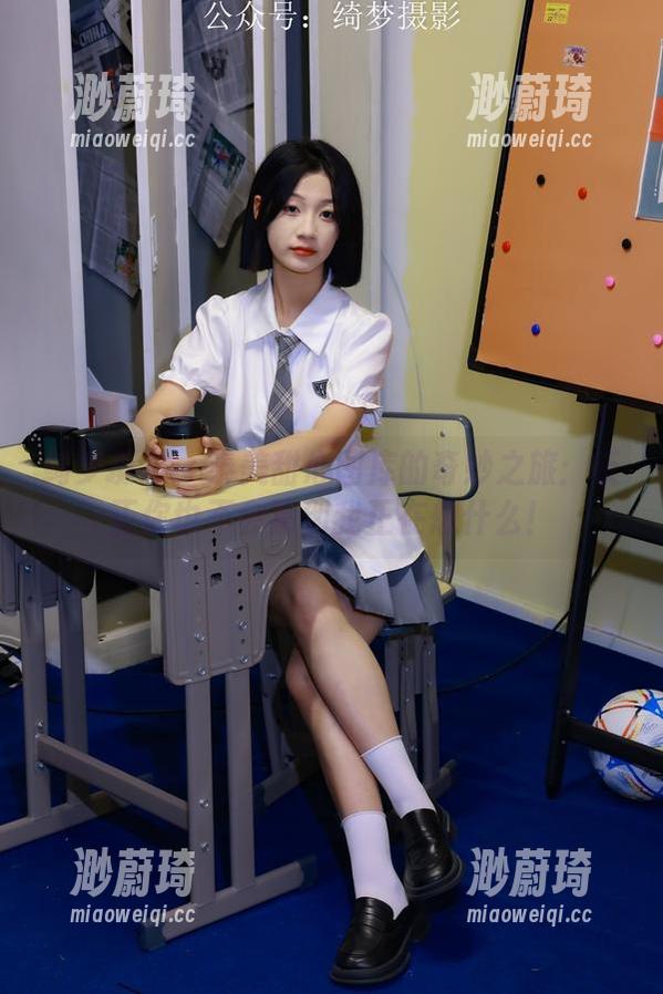 绮梦摄影 - 泰美甜心图库的奇妙之旅：反正你也不会猜到我正在想什么！