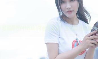 直接下载脱尾巴Mizuki肉丝写真集，生活就应该加点料嘛！
