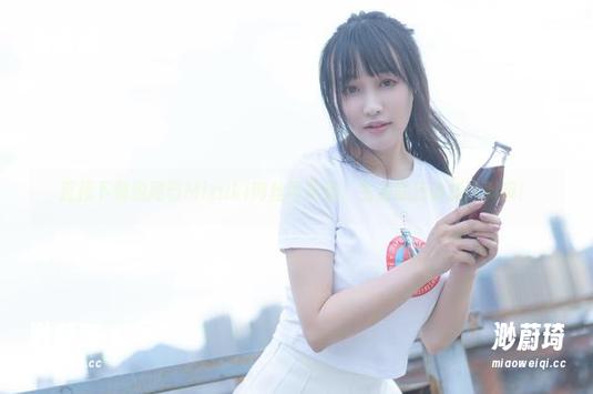 直接下载脱尾巴Mizuki肉丝写真集，生活就应该加点料嘛！