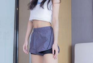 袜啵啵 – 小甜豆写真在校园转发：原图里自己的囧样，真希望假装没人注意！
