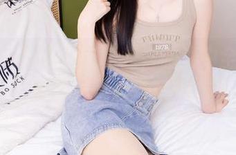 袜啵啵 – 高清壁纸看完，脑海中全是稚予那厚白丝的猫爪印…