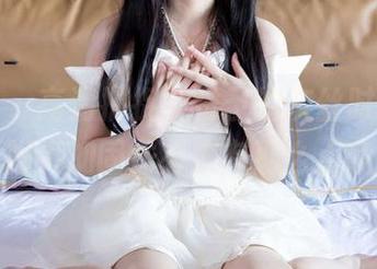 袜啵啵 – 高清捕捉，稚予的灰丝时刻，神奇的脚尖加固法有木有那么点意思？