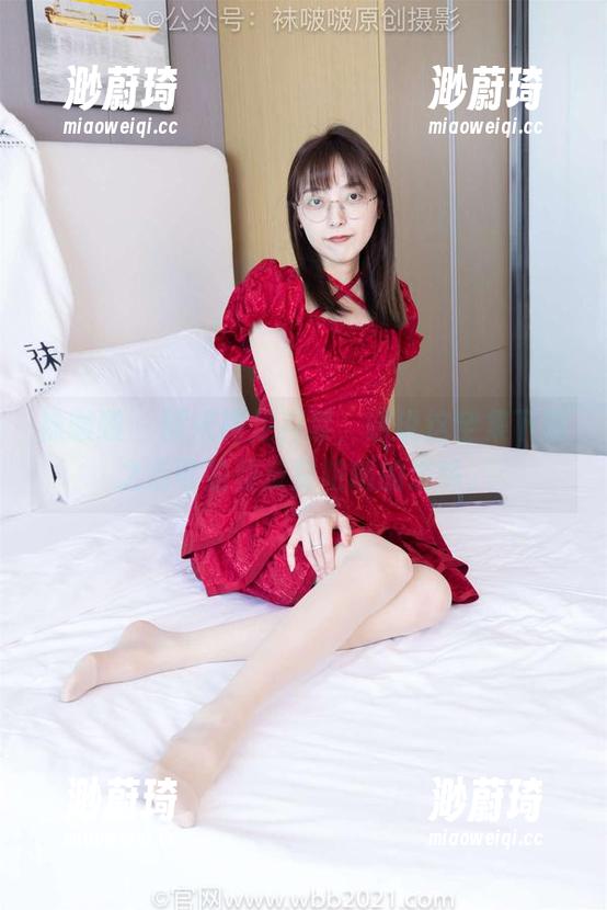 袜啵啵 - 糯米裸足花絮，话说这全集下载之后可是要反复咀嚼的滋味。