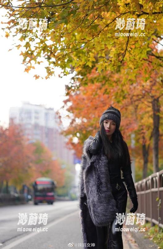 微密圈 - 辣妈女神的黑白高清作品集，没想到黑白还能这么诱人！