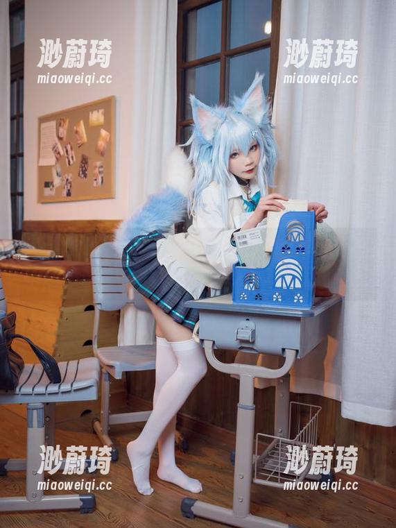 高清欢乐图集降临！铁打萌萌_moi的Dva比基尼有种不明寻常的可爱。