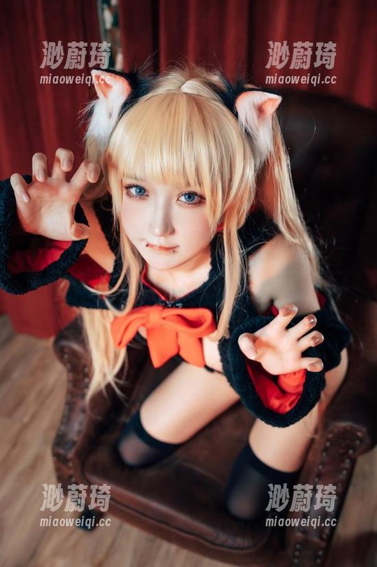 阿包也是兔娘 不得不说,阿包也是兔娘的最新写真“一美倾城”,这“天使”好像就从云彩里飞下来了吧?