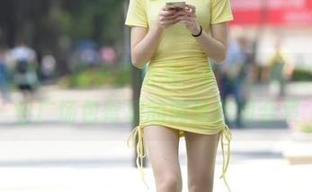 魔镜街拍 – 镜子里的另一种萌，萌宝儿商业广场包臀裙的肉丝原图合集