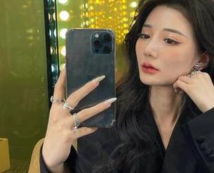 微密圈 – 黎允熙baby：图包里的美女熙熙，精选起舞，走路都带风？