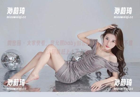 微密圈 - 大家快看，黎允熙baby的长腿写真来啦！你信不信这腿能赶上上天入地！