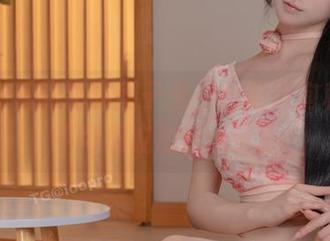 小剧场里的黏黏团子兔，拉毗咨询和那些不可思议的cos资源